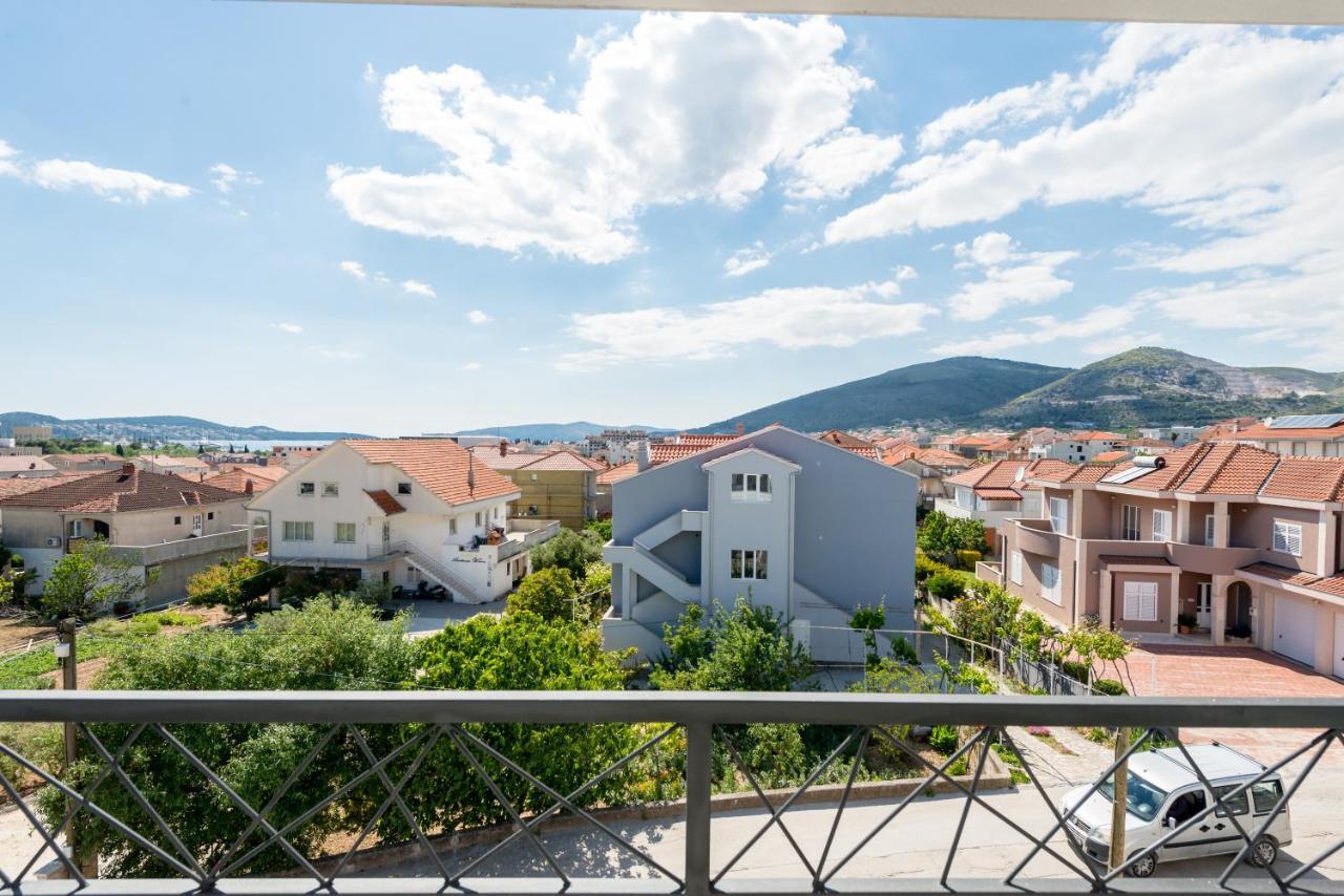 Modern 4* Luxury Apartment In Center Trogir Exterior photo